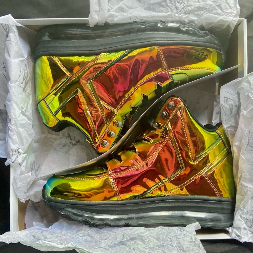 Y.R.U. QOZMO Aiire Green Atlantis Light Up Shoes